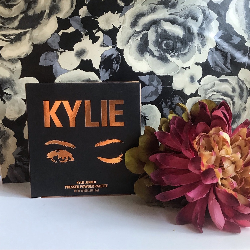 BNIB KYLIE COSMETICS➖THE BRONZE PALETTE